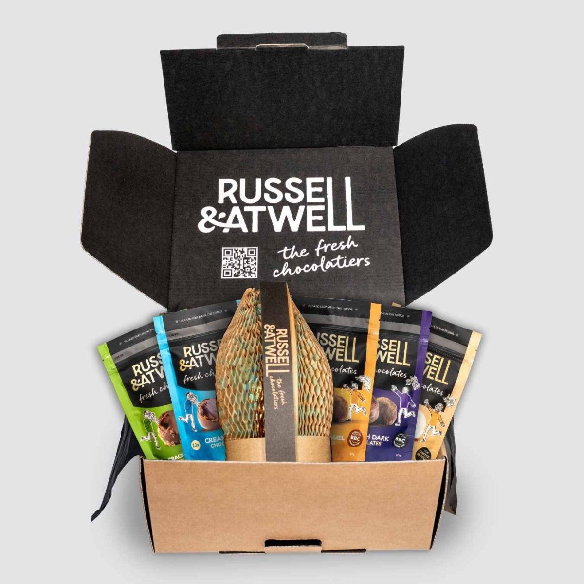 Milk/Blond Marbled Easter Egg Maxi Monty - Russell and Atwell