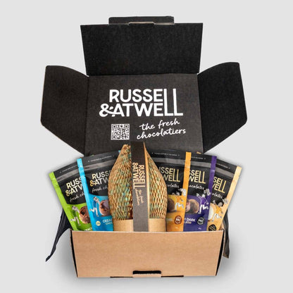 Milk/Blond Marbled Easter Egg Maxi Monty - Russell and Atwell