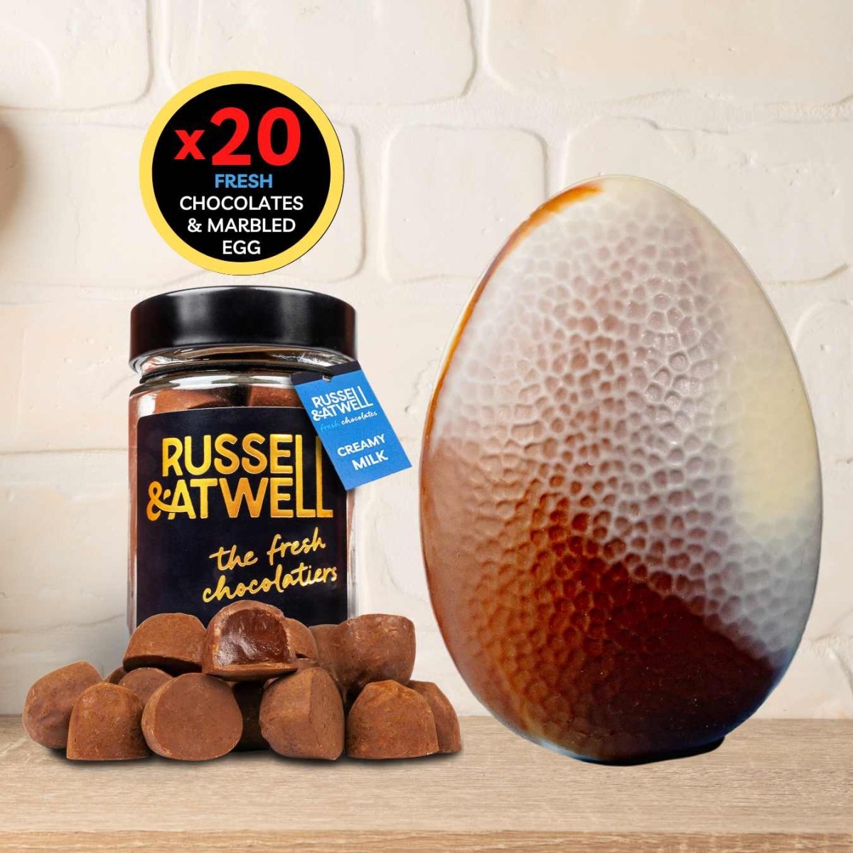 Mlik/Blond Marbled Easter Egg and Creamy Milk Jar - Russell and Atwell