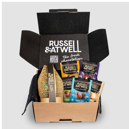 NEW Mini Monty Milk/Blond Marbled Easter Egg - Russell and Atwell